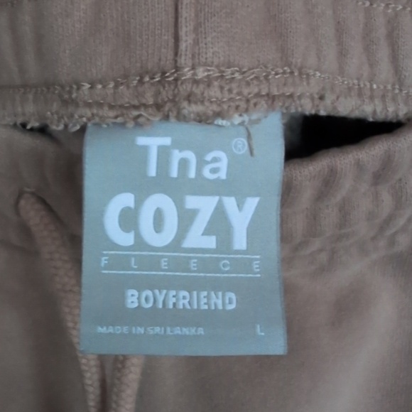 Tna Tan Cozy Fleece Boyfriend Elastic Drawstring Pocket Shorts - Women's Large - Picture 4 of 5